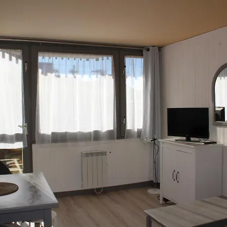 26m² Lumineux, Balcon Sud, Pied Des Pistes, 3-4 Pers, Commerces Sur Place - Fr-1-181-2587